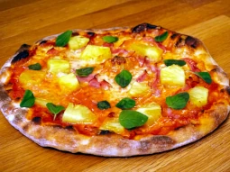 Hawaiian pizza