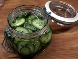 Quick pickled cucumber